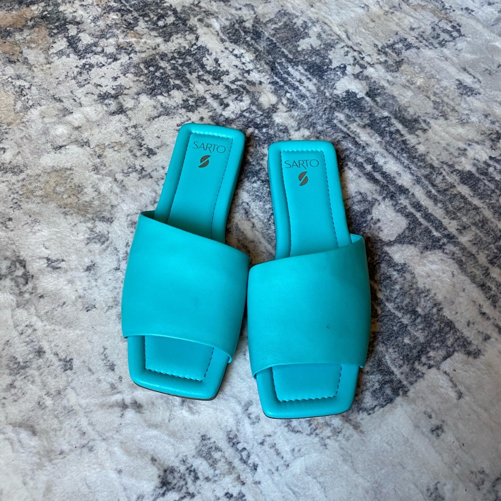 Teal flats